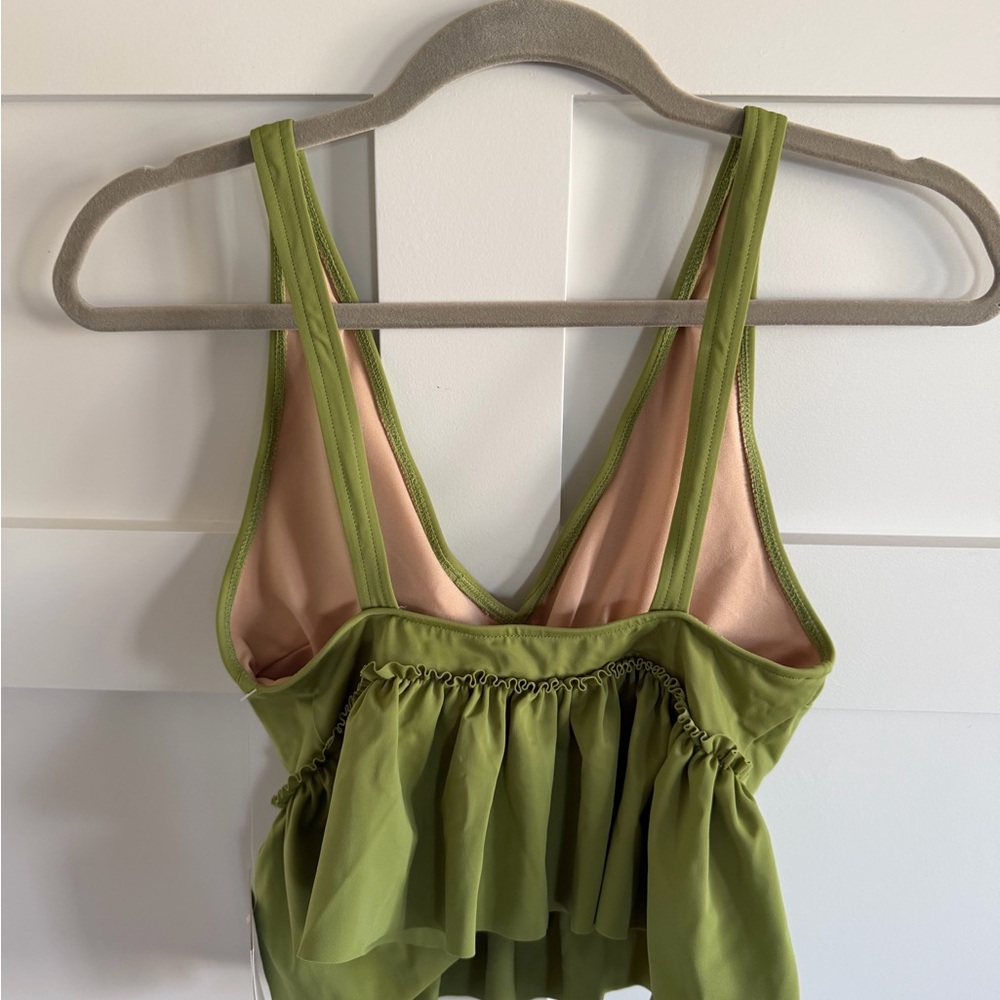 NWT Green Swim Top - Picture 2 of 3